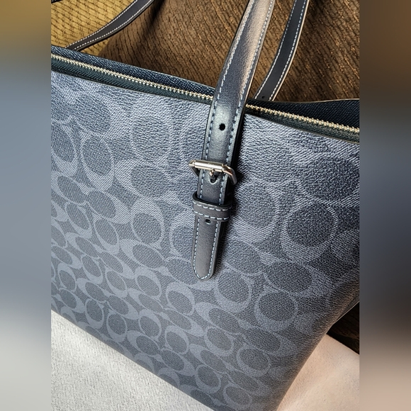 COACH Mollie Tote Bag In Signature Coated Canvas- NWOT - Picture 13 of 16